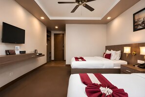 Habitació amb dos llits individuals Deluxe | Llençols de cotó egipci, roba de llit d'alta qualitat i minibar 