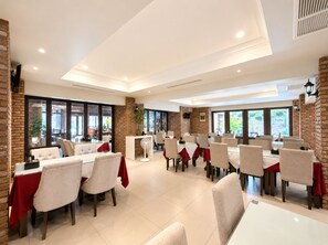 Dining - Norodom Clover Hotel (Phnom Penh)