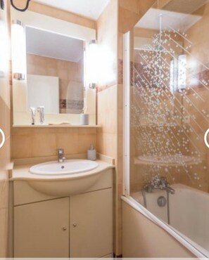 Towels - Vrbo Property (Saint-Tropez)