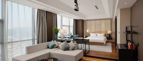 Luxury Single Room, City View | Free WiFi