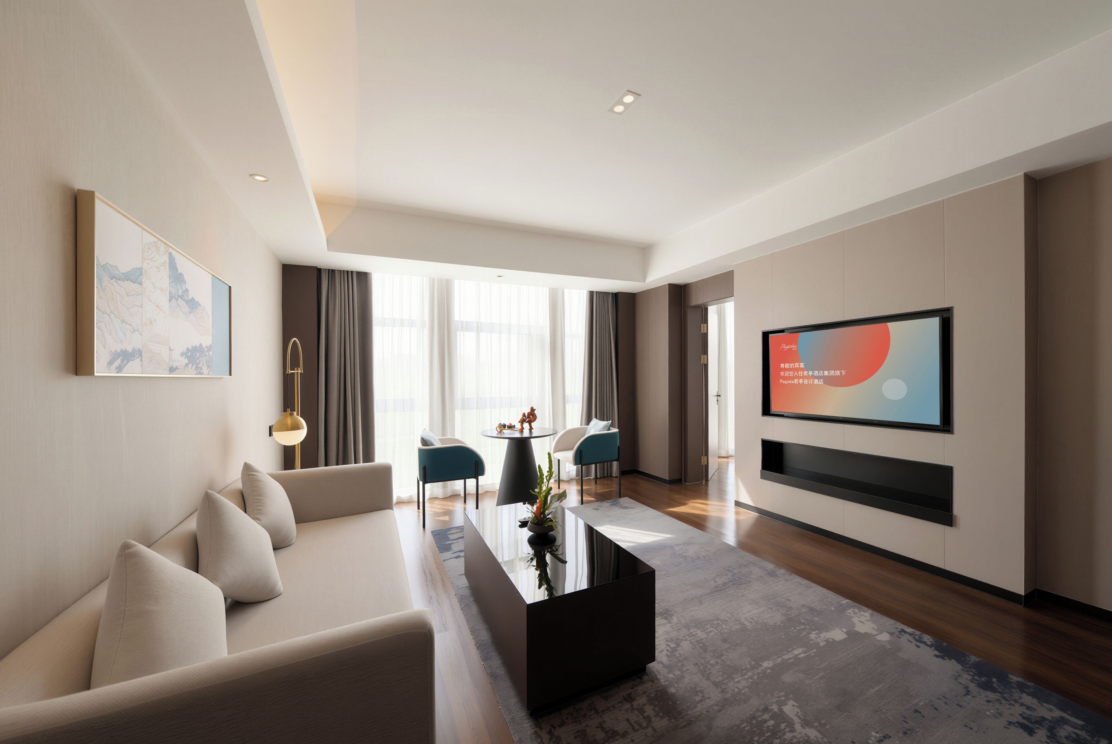Luxury Suite, City View | Interior