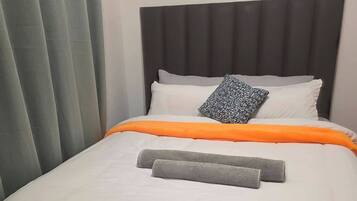 1 chambre, fer et planche à repasser, accès Internet