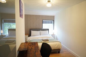 4 slaapkamers, een kluis op de kamer, een strijkplank/strijkijzer