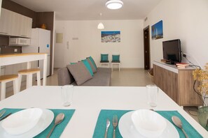 TV - Apartamento Recreo 10 by At Home Costa del Sol (Torrox)