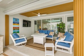 Interior - Luxe Canal Home | 2 King Suites | HUGE Salt Pool (Punta Gorda)