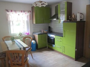 Frigorifero, microonde, forno, lavastoviglie
