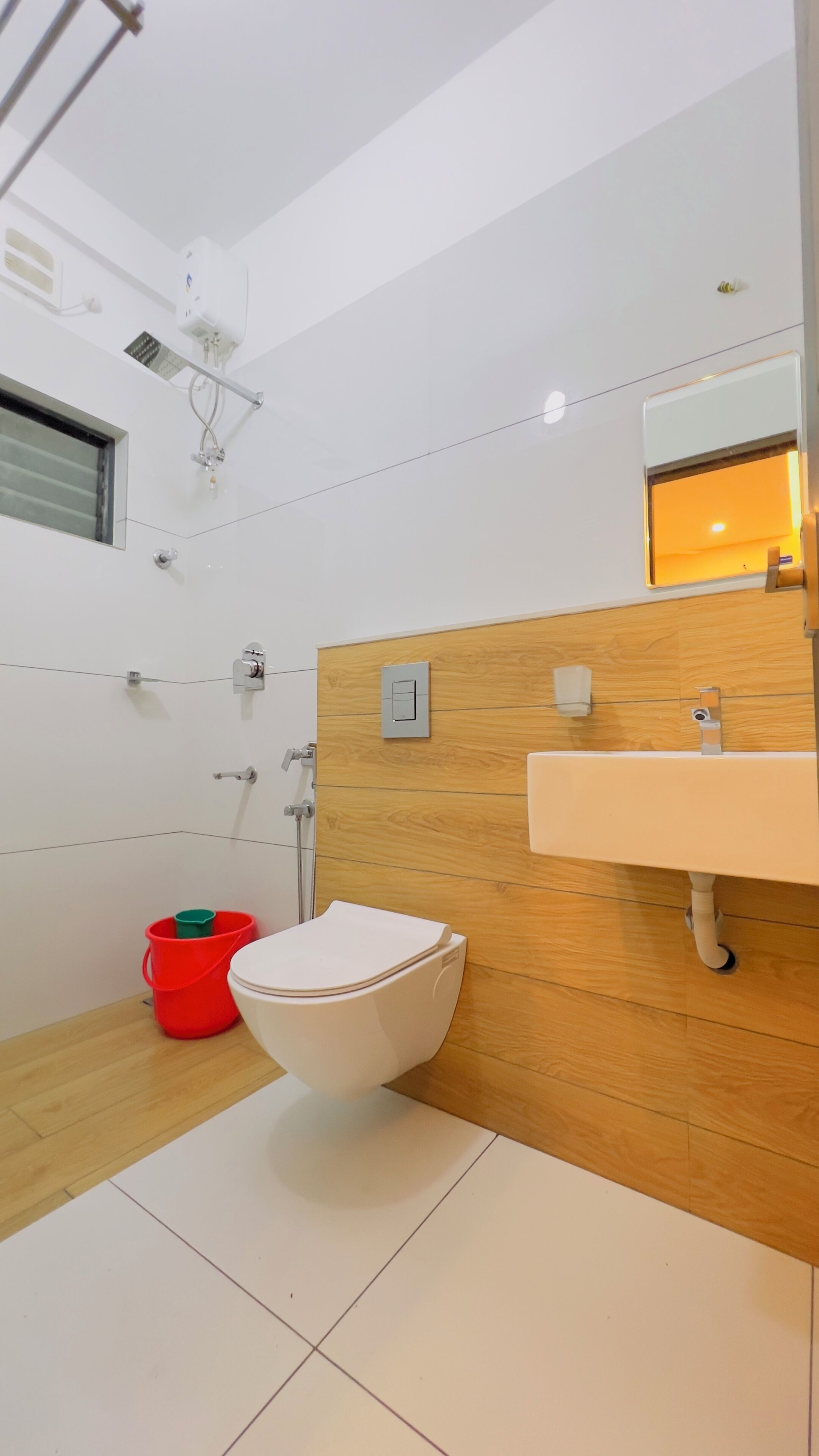 Deluxe Apartment | Bilik Mandi | Pancuran mandi, tuala disediakan, sabun 