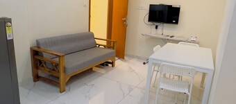 IZEL CASA