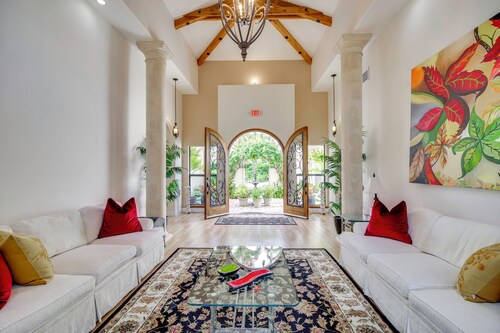 Endless Beach Days! Luxe Vero Beach Home w/ Pool