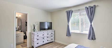 Iron/ironing board, internet, bed sheets