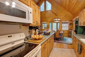 Fridge, microwave, stovetop, dishwasher - Short Walk to Lawrence Lake! Rustic Cabin w/ Deck (Oxford)
