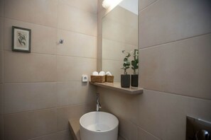 Shower - Mykonos Town Home for Two (Mikonos)