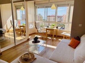 TV - Kumquat by At Home Costa del Sol (Torrox)