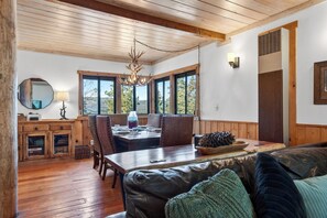 Dining - Fire Pit + Expansive Deck + Outdoor Lounge + Foosball | Lake + Slopes (Big Bear Lake)