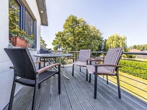 Outdoor dining - Haus Amber Glowe by Interhome (Glowe)