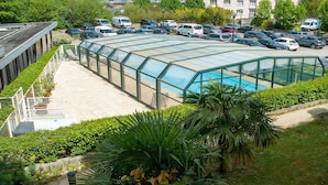 Property grounds - Dinan Stay with Free Parking (Dinan)