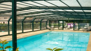 Pool - Dinan Stay with Free Parking (Dinan)
