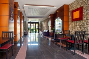 Interior - Dinan Stay with Free Parking (Dinan)