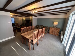 Dining - A Village Tranquil Modern Tudor House sea Views (Brighton)