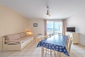 Interior - Ocean-View Duplex for 8 (Plougonvelin)
