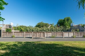 Property grounds - Normandy Coastal Stay for 4 (Parentis-en-Born)