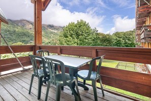 Outdoor dining - Alpine stay, Pool & Spa Access (VALLOIRE)