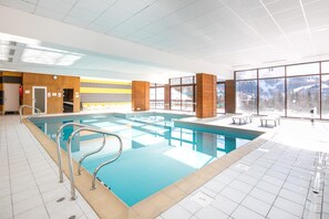 Indoor pool - Spacious Stay near Galibier (VALLOIRE)