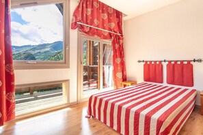 Free WiFi - Duplex for 12 near Galibier Pass (VALLOIRE)