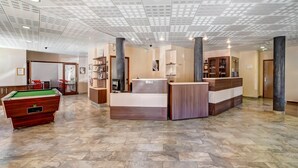 Lobby - Mountain Stay for Four in Morillon (Morillon)