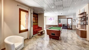 Spielezimmer
