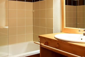Shower - Family Apartment in La Foux d’Allos (Allos)