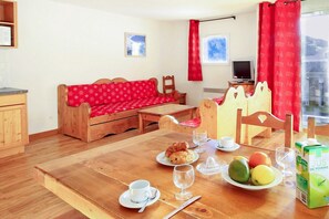 Dining - Duplex Apartment for 9 in La Foux d’Allos (Allos)