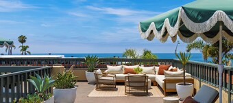 Boutique Stay near Beach | Pool + Spa + Rooftop Ocean Views | Walk to Dining