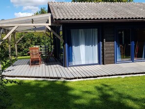Outdoor dining - Küsschen by Interhome (Damp)