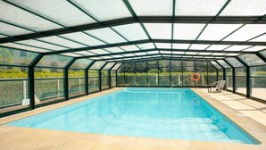 Pool - Retreat, Views of Meadows (DINAN)
