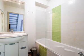 Shower - Beautiful holiday home near vineyards (Aubignan)