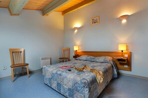 Free WiFi - Holiday Home near Lake Saint-Cassien (TOURRETTES)