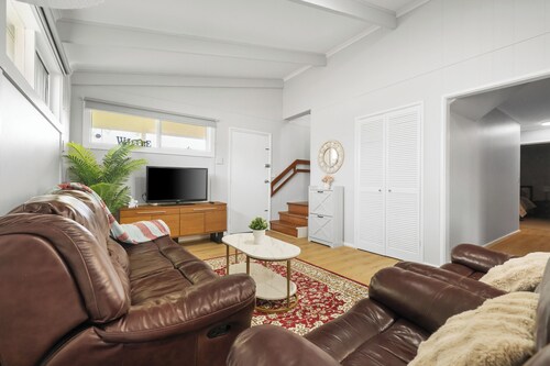 Sunshine Retreat by Ready Set Stay