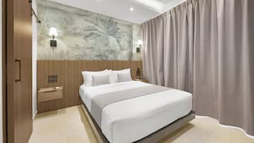 In-room safe, desk, laptop workspace, iron/ironing board