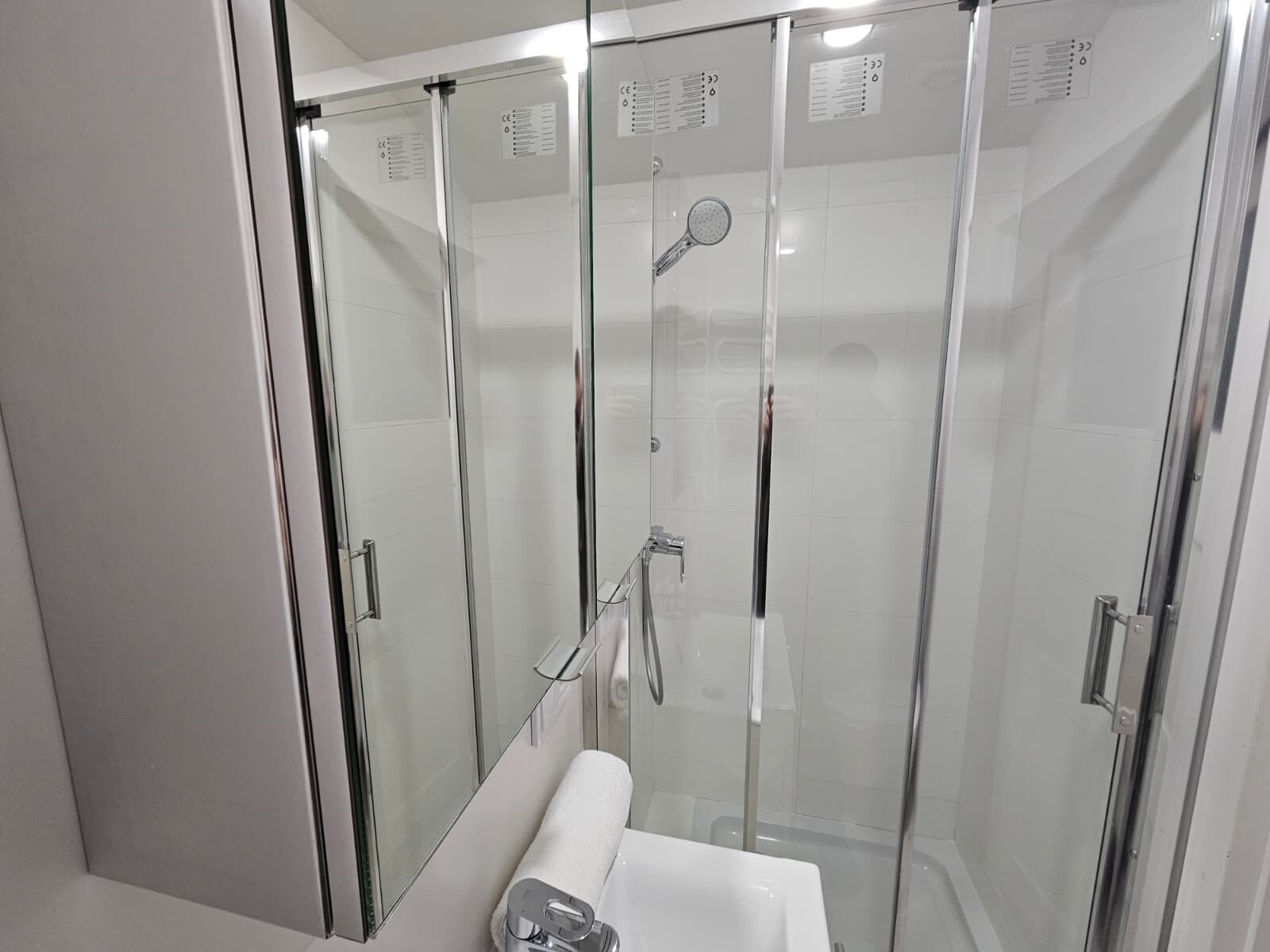 Comfort Apartment | Bathroom