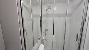 Comfort Apartment | Bathroom