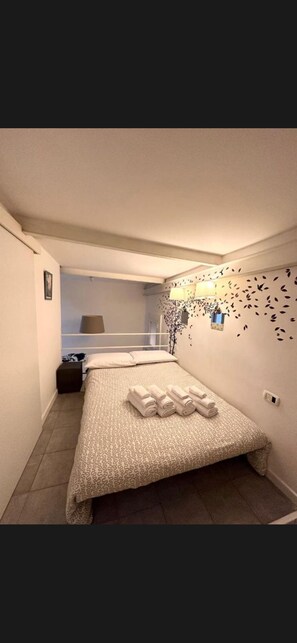 Internet, bed sheets - Nico Domus Partenopea (Napoli)