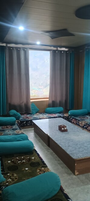 Reception hall - Casa De Barro (Manali)