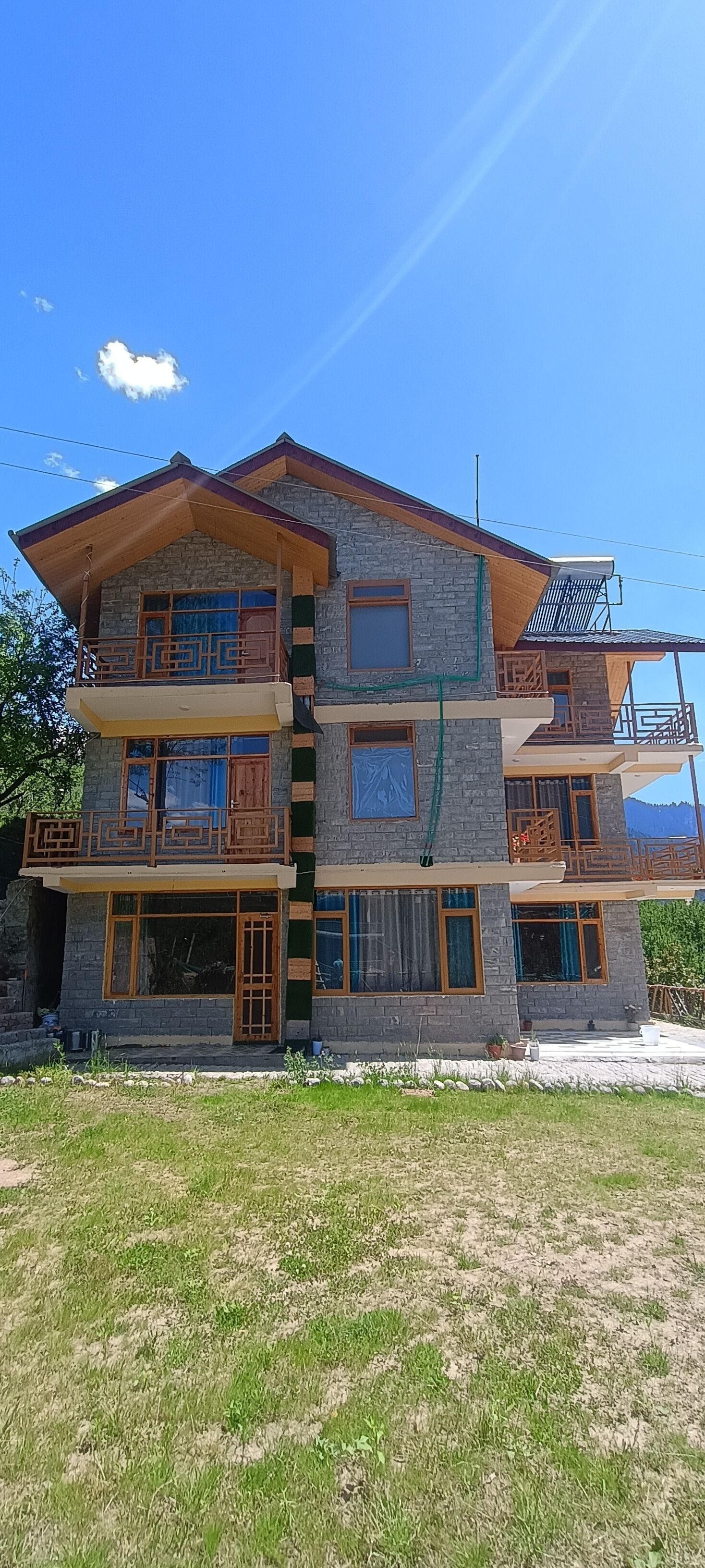 ด้านหน้าที่พัก
