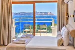 Deluxe Cift Kisilik Deniz Manzarali, Balkonlu Oda | Pemandangan dari kamar