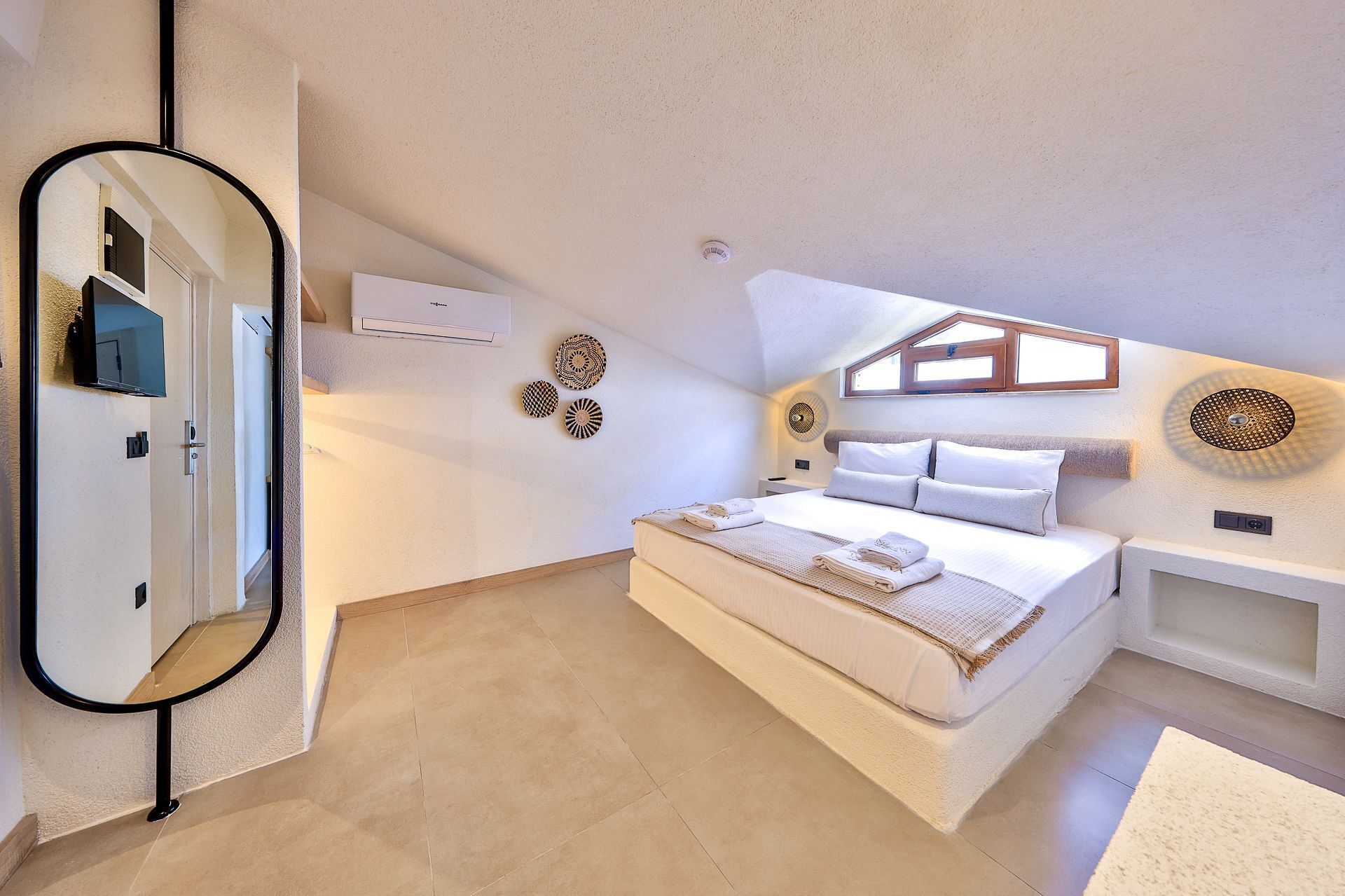 Blackout drapes, soundproofing, iron/ironing board, free WiFi