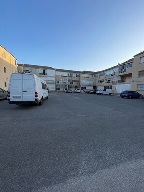 Property grounds - First floor in front of swimming pool, capacity 6-7 persons (Los Alcázares)