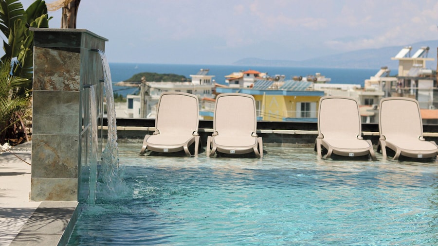Luxury Villa Oasis