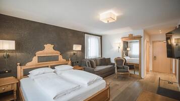 Doppelzimmer, Balkon, Bergblick