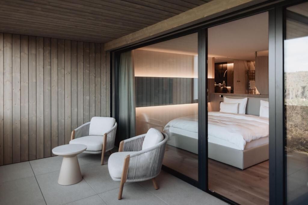 In-room safe, free WiFi